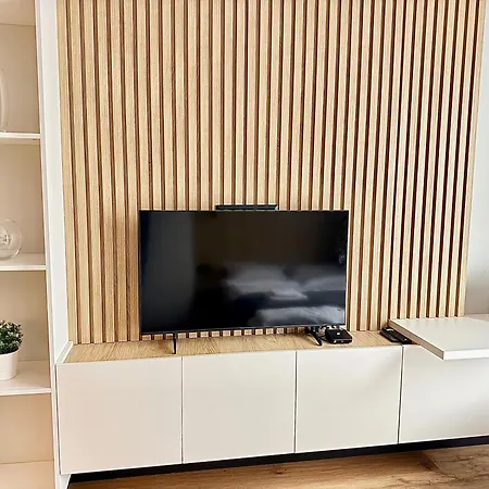 Aviva Living 아파트 *