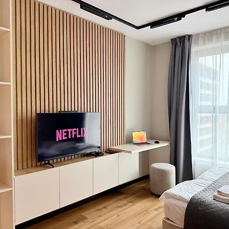 아파트 Aviva Living *
