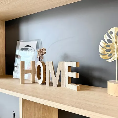 Aviva Living 아파트